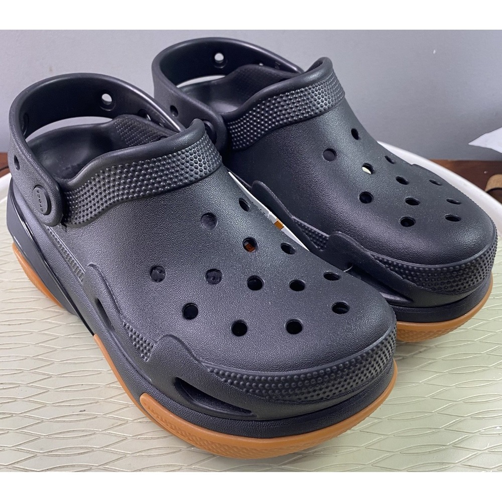 CROCS Unisex Bubble Crush Platform Clog Slip on Shoe Black Wom. 7/Men 5 NWT